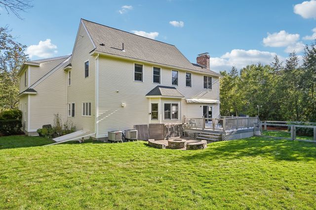 2 Stone Meadow Farm Dr, Shrewsbury, MA 01545