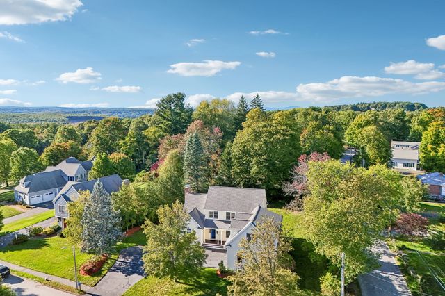 2 Stone Meadow Farm Dr, Shrewsbury, MA 01545