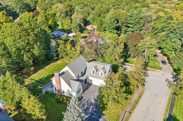 2 Stone Meadow Farm Dr, Shrewsbury, MA 01545