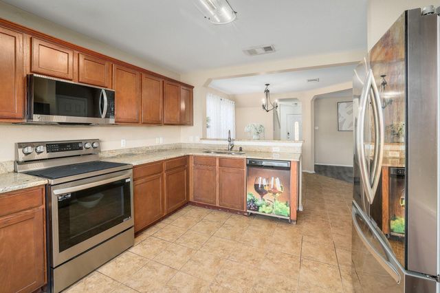 120 Mallard LN, Leander, TX 78641