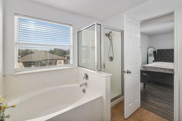 120 Mallard LN, Leander, TX 78641