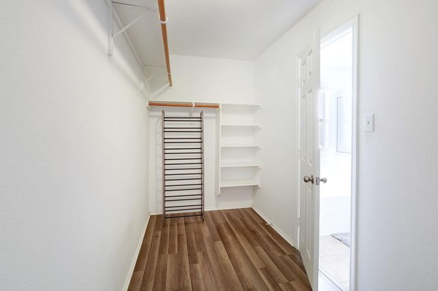 120 Mallard LN, Leander, TX 78641