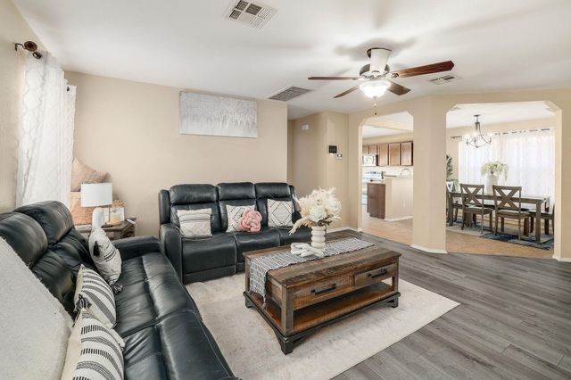 120 Mallard LN, Leander, TX 78641