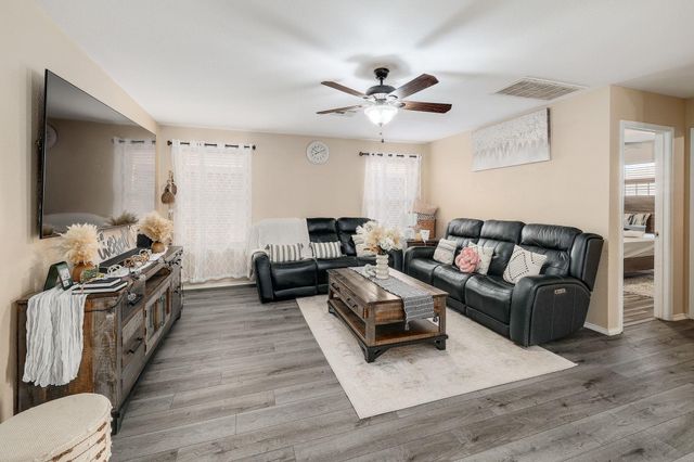 120 Mallard LN, Leander, TX 78641