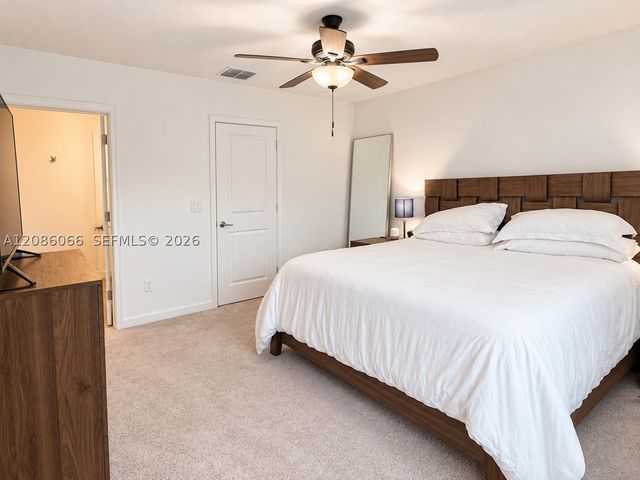 5013 Woods Edge Cir, Riviera Beach, FL 33410