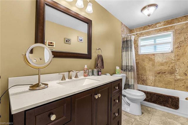 4814 SW 1st CT, Cape Coral, FL 33914