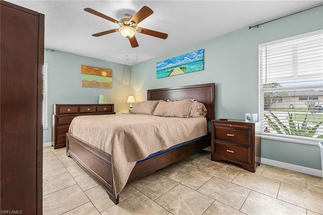 4814 SW 1st CT, Cape Coral, FL 33914