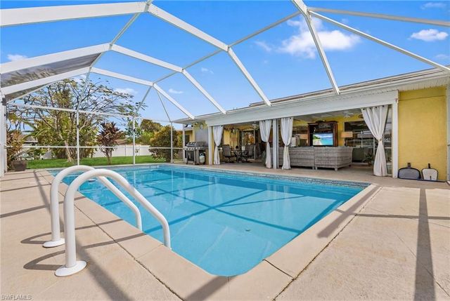 4814 SW 1st CT, Cape Coral, FL 33914