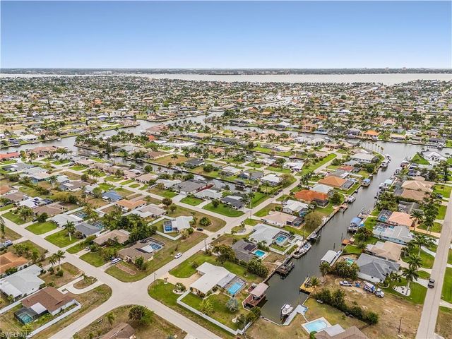 4814 SW 1st CT, Cape Coral, FL 33914