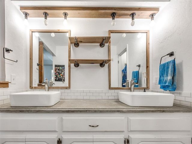 6517 Dulane Circle, Oklahoma City, OK 73132