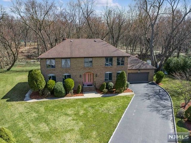 42-32 Debruin Drive, Fair Lawn, NJ 07410