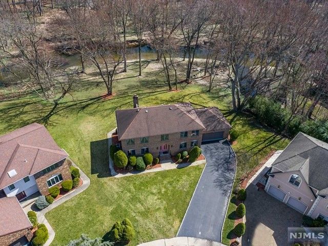 42-32 Debruin Drive, Fair Lawn, NJ 07410