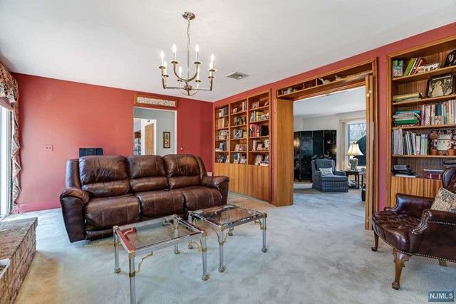 42-32 Debruin Drive, Fair Lawn, NJ 07410