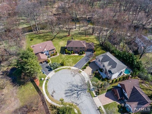 42-32 Debruin Drive, Fair Lawn, NJ 07410