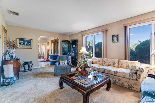42-32 Debruin Drive, Fair Lawn, NJ 07410