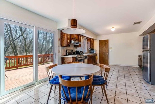 42-32 Debruin Drive, Fair Lawn, NJ 07410