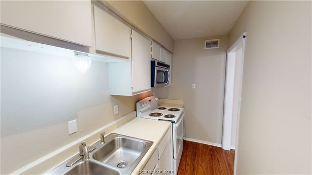 306 Manuel Drive A-D, College Station, TX 77840