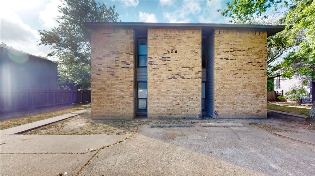 306 Manuel Drive A-D, College Station, TX 77840