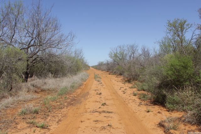 200 Rogers Ranch Road, Big Wells, TX 78830