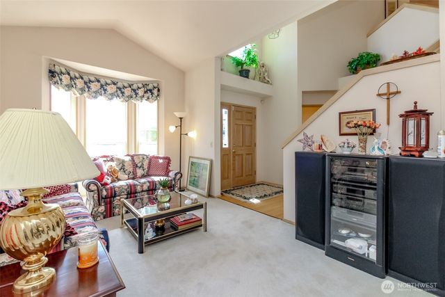 176 Eagle Ridge Drive E, Puyallup, WA 98374