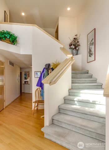 176 Eagle Ridge Drive E, Puyallup, WA 98374