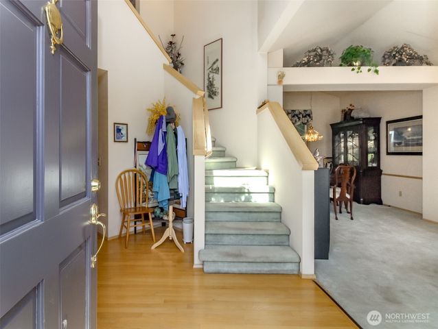 176 Eagle Ridge Drive E, Puyallup, WA 98374