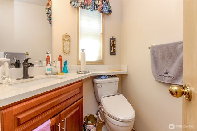 176 Eagle Ridge Drive E, Puyallup, WA 98374