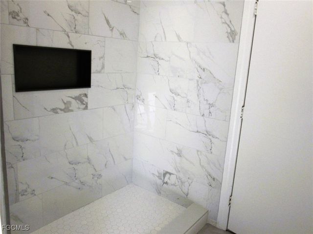 2122 SE 5th TER, Cape Coral, FL 33990