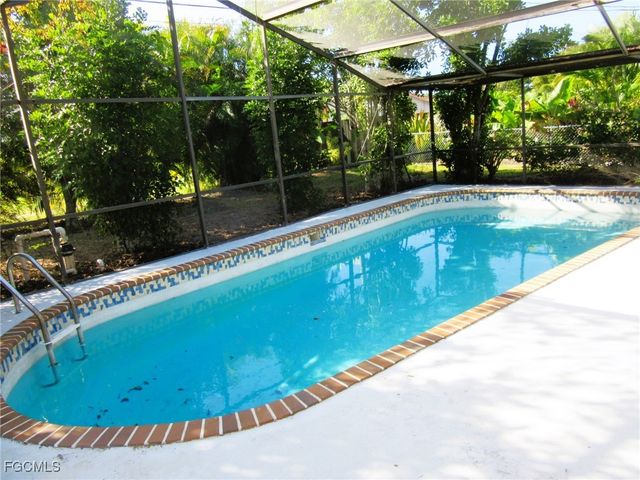 2122 SE 5th TER, Cape Coral, FL 33990