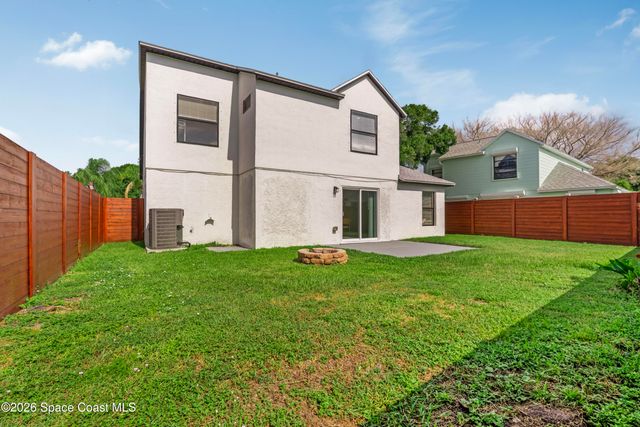 2333 Meadow Cove Boulevard, Melbourne, FL 32935