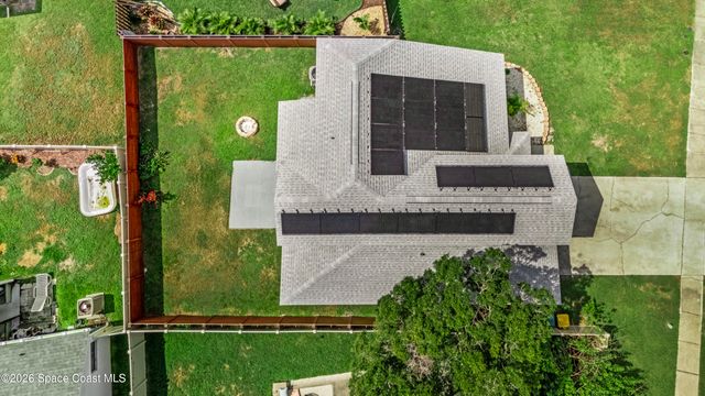 2333 Meadow Cove Boulevard, Melbourne, FL 32935