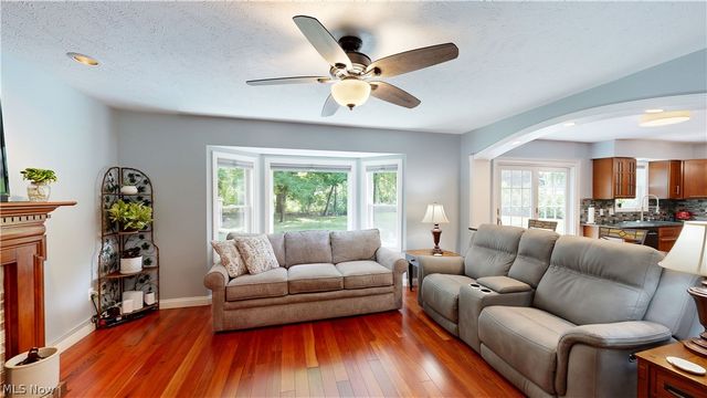 5365 Lenore Drive, Mentor, OH 44060