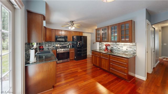 5365 Lenore Drive, Mentor, OH 44060