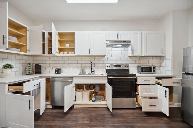 4216 E Side Avenue, Dallas, TX 75226