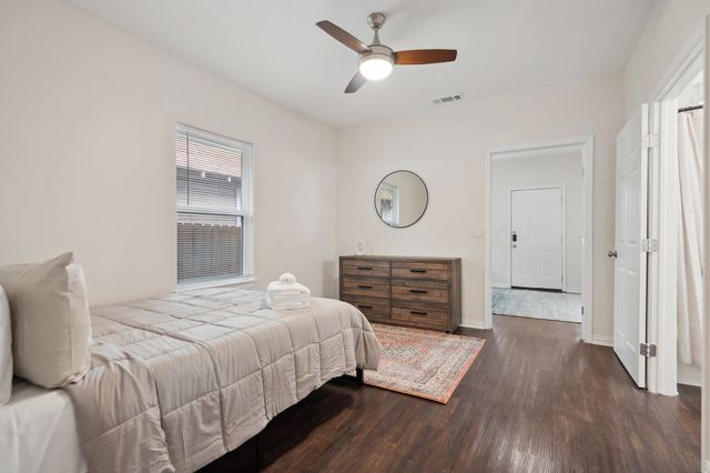 4216 E Side Avenue, Dallas, TX 75226