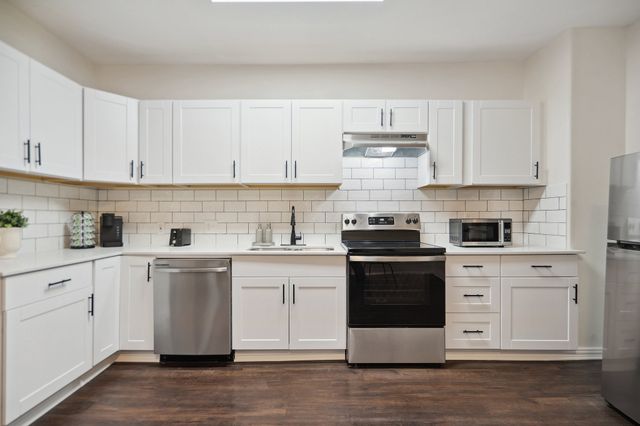 4216 E Side Avenue, Dallas, TX 75226
