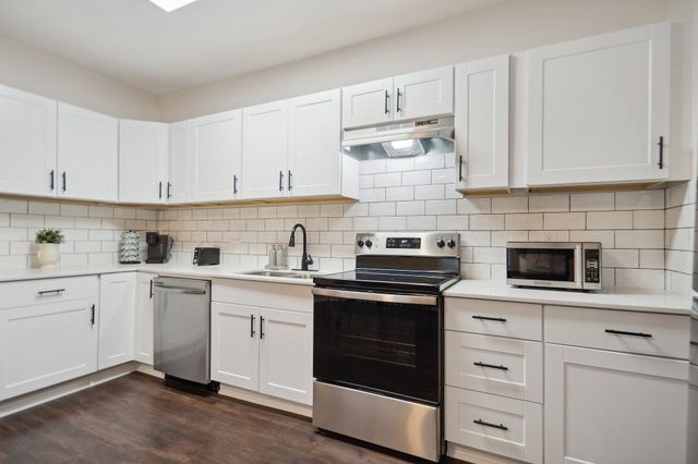 4216 E Side Avenue, Dallas, TX 75226