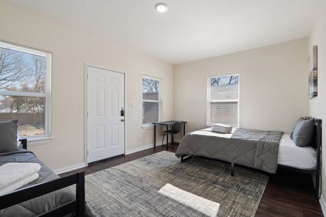 4216 E Side Avenue, Dallas, TX 75226