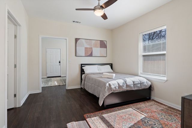4216 E Side Avenue, Dallas, TX 75226