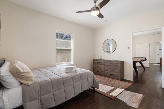 4216 E Side Avenue, Dallas, TX 75226