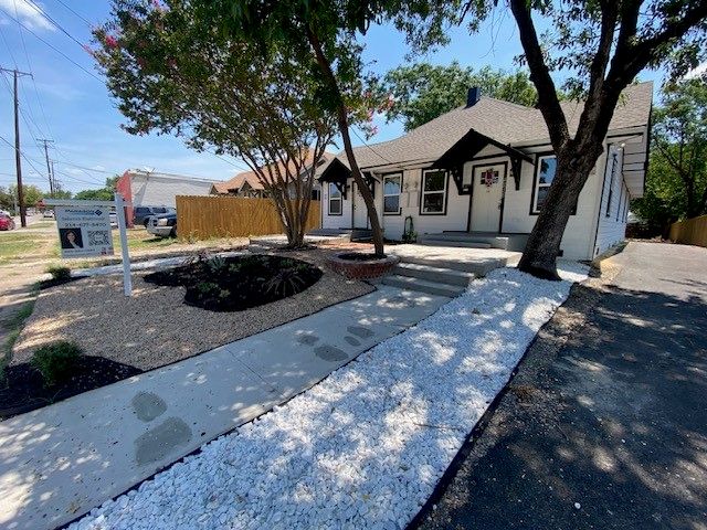 4216 E Side Avenue, Dallas, TX 75226