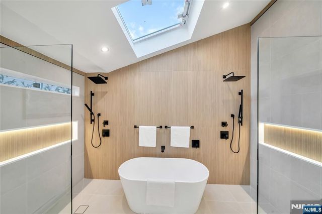 1047 Anderson Avenue A, Fort Lee, NJ 07024