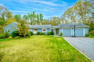 80 Rockmaple Ave, Hamilton, MA 01982