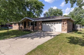 113 Poplar Road, Yorkville, IL 60560