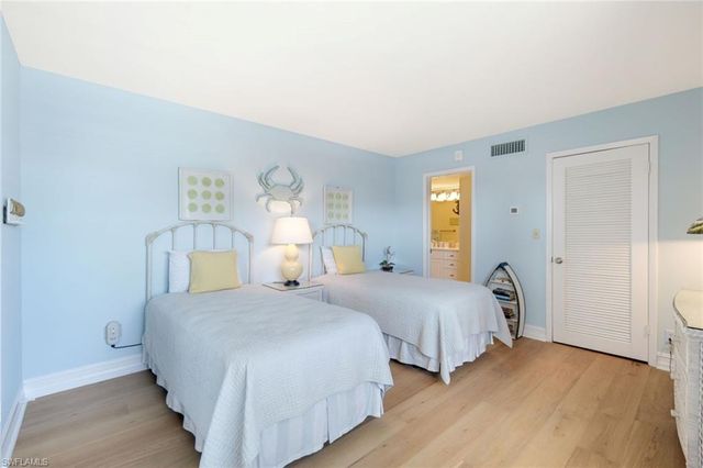 3443 Gulf Shore BLVD N # 309, Naples, FL 34103