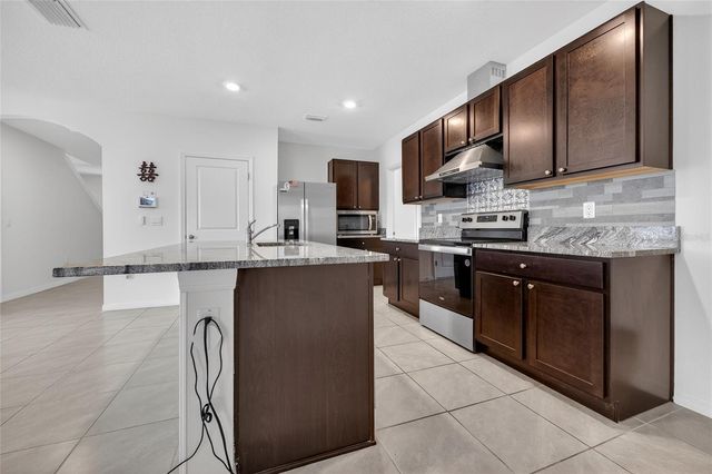 17048 OVAL RUM DRIVE, Wimauma, FL 33598