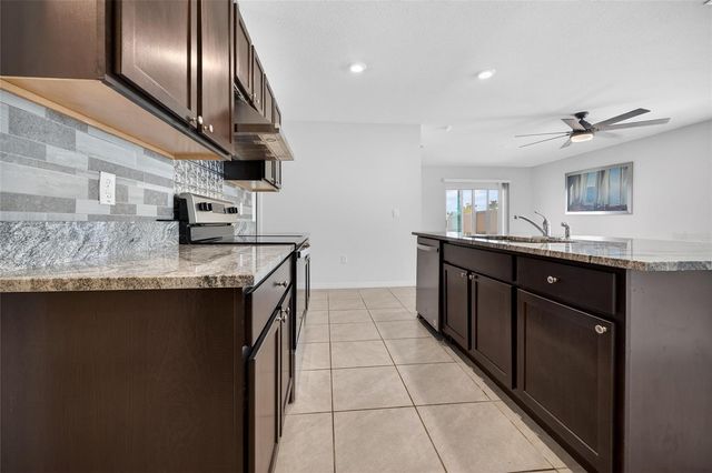 17048 OVAL RUM DRIVE, Wimauma, FL 33598