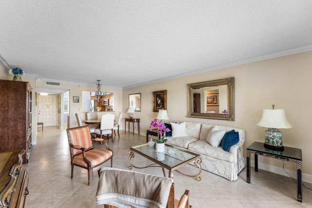 7076 Huntington Lane 502, Delray Beach, FL 33446