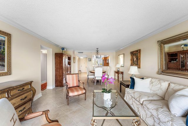 7076 Huntington Lane 502, Delray Beach, FL 33446