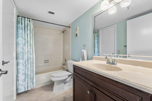 7076 Huntington Lane 502, Delray Beach, FL 33446